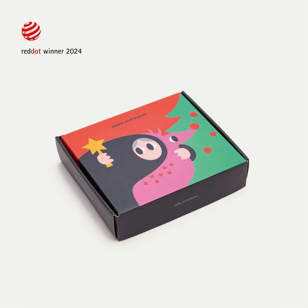 Yiayia and Friends KOREAARed Dot Design AwardŁuBest of the Bestv܂ޑ