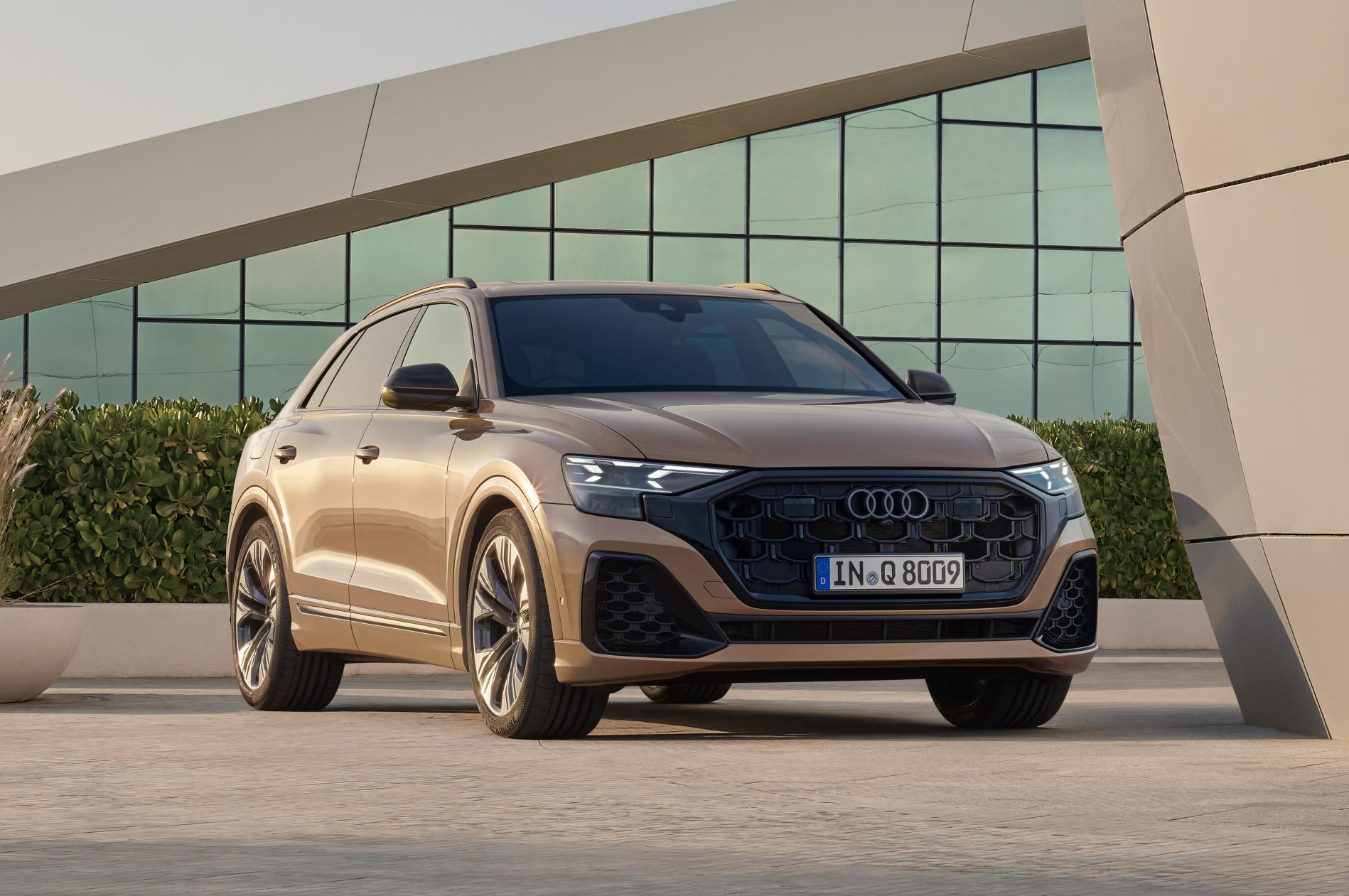 V^ Audi Q8/SQ8AGKgŃX|[eBɃAbvf[g