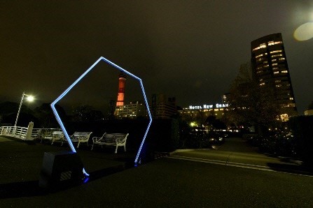 um-YOKOHAMA CROSS NIGHT ILLUMINATION-vJÁIylE݂ȂƂ݂炢̃C~l[VCxgz