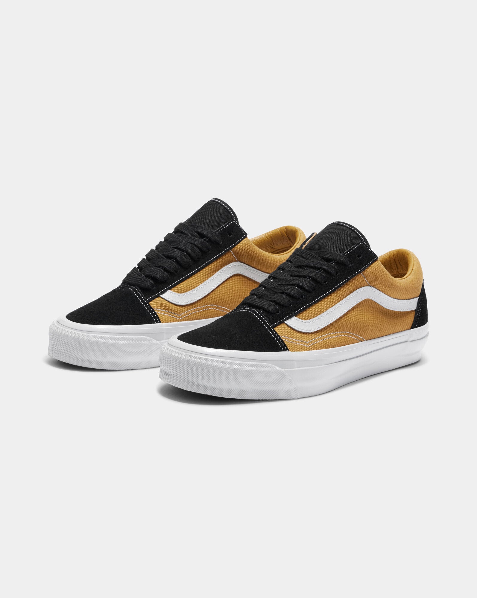 VANS PREMIUM VANS̐܂ςv~ACniƉKre[WfUC