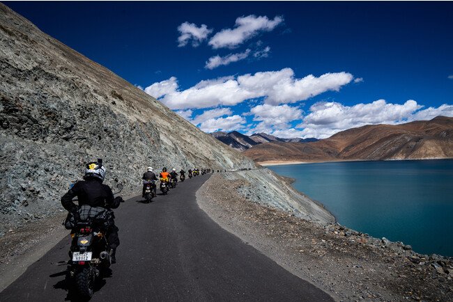 CGtB[h Moto Himalaya 2023QҕWJn̂ē