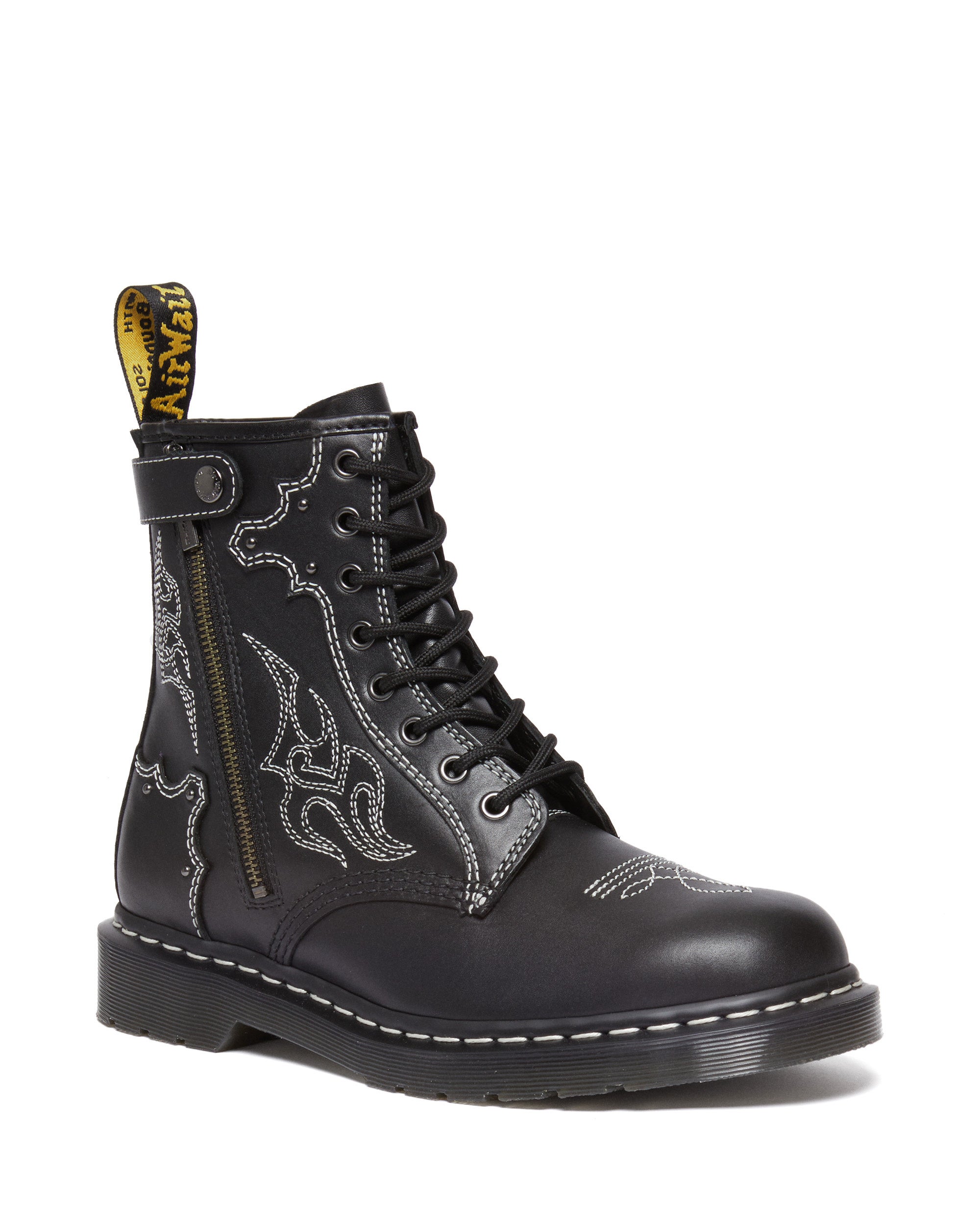 DR. MARTENS gTHE GOTHIC AMERICANA COLLECTION"