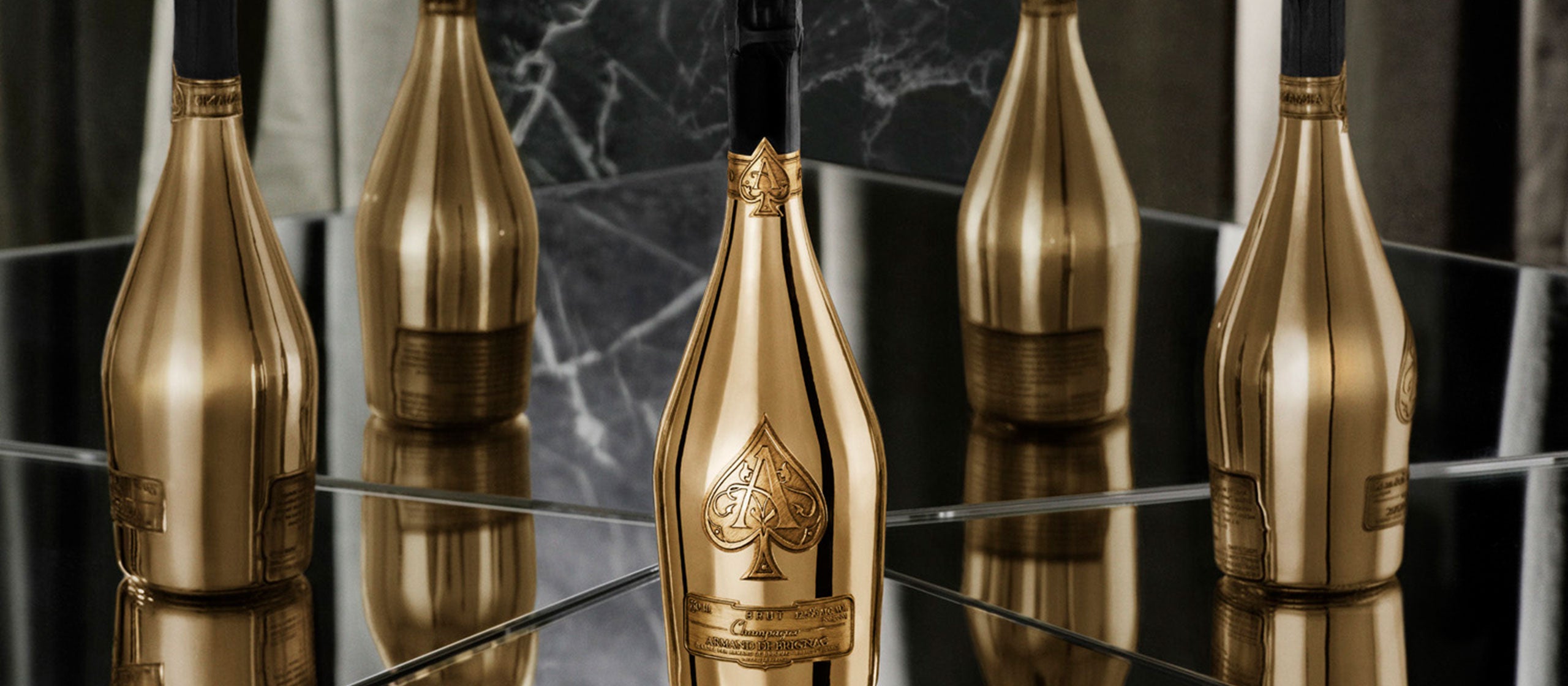 Z{؂̃iCgNuyV2 TOKYOzAARMAND DE BRIGNAC̃R{[VCxgJÁI