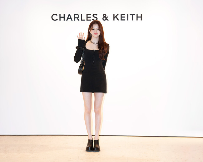 CHARLES & KEITH ؍̃tbOVbvXgA I[vLOč؃QXg҂CxgJ