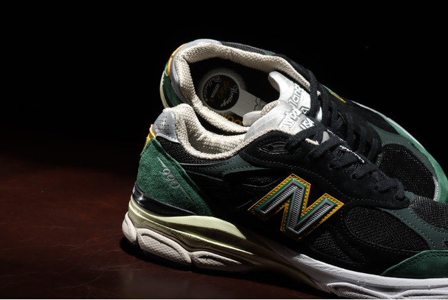 New Balance 990V[Y3eu990 V3vO[ŃJWAɍʂV[YiȐVuM990CP3voB