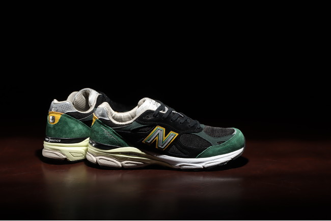 New Balance 990V[Y3eu990 V3vO[ŃJWAɍʂV[YiȐVuM990CP3voB