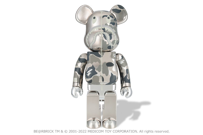 BE@RBRICK BAPE(R) CAMO SHARK GOLD & SILVER