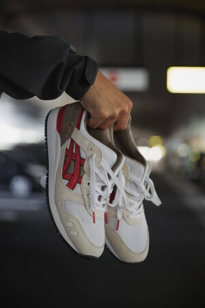 ASICS SportStyleAmX^W[ȁuGEL-LYTE III OGvatmosJ[œoB