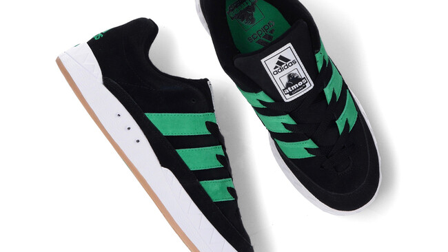 IWiJ[𗎂Ƃ񂾃gvR{[Vfuadidas Originals ADIMATIC atmos x XLARGEvoB