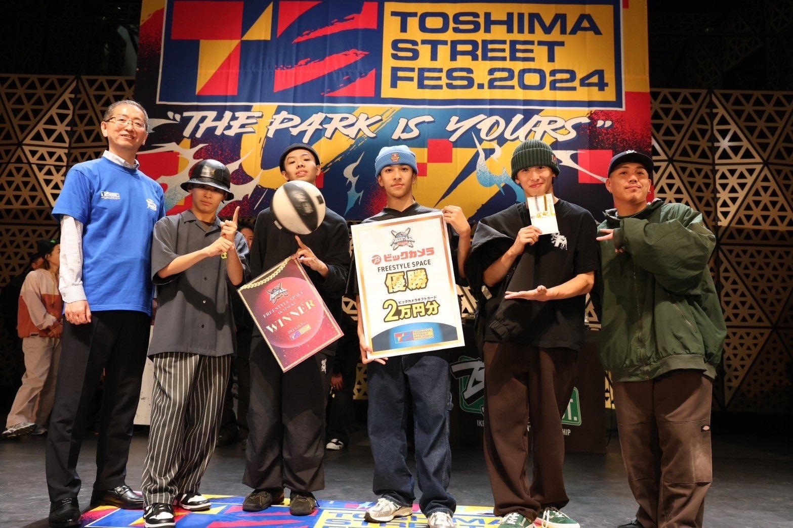 2Nڂ}TOSHIMA STREET FESBKOSE 8ROCKSAYU-KI&TAICHIuCLDAI[WRAJ̗AYOHAėEATSUKKĨ`[D