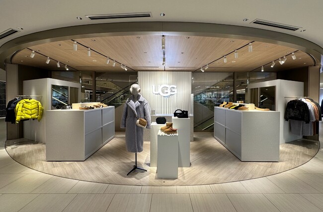 ԌUGG POP-UP STORE GINZA SIXɃI[vI