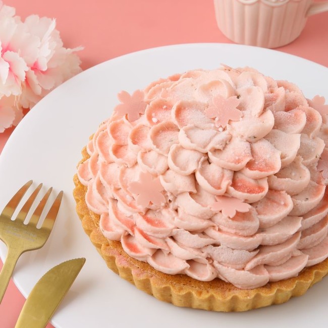 春本番！SALON BAKE & TEAより春の訪れを体感できるサクラスイーツが登場！桜餡を使用したキュートな「サクラパフェ」とお取り寄せスイーツ「サクラタルト」を期間限定で発売。