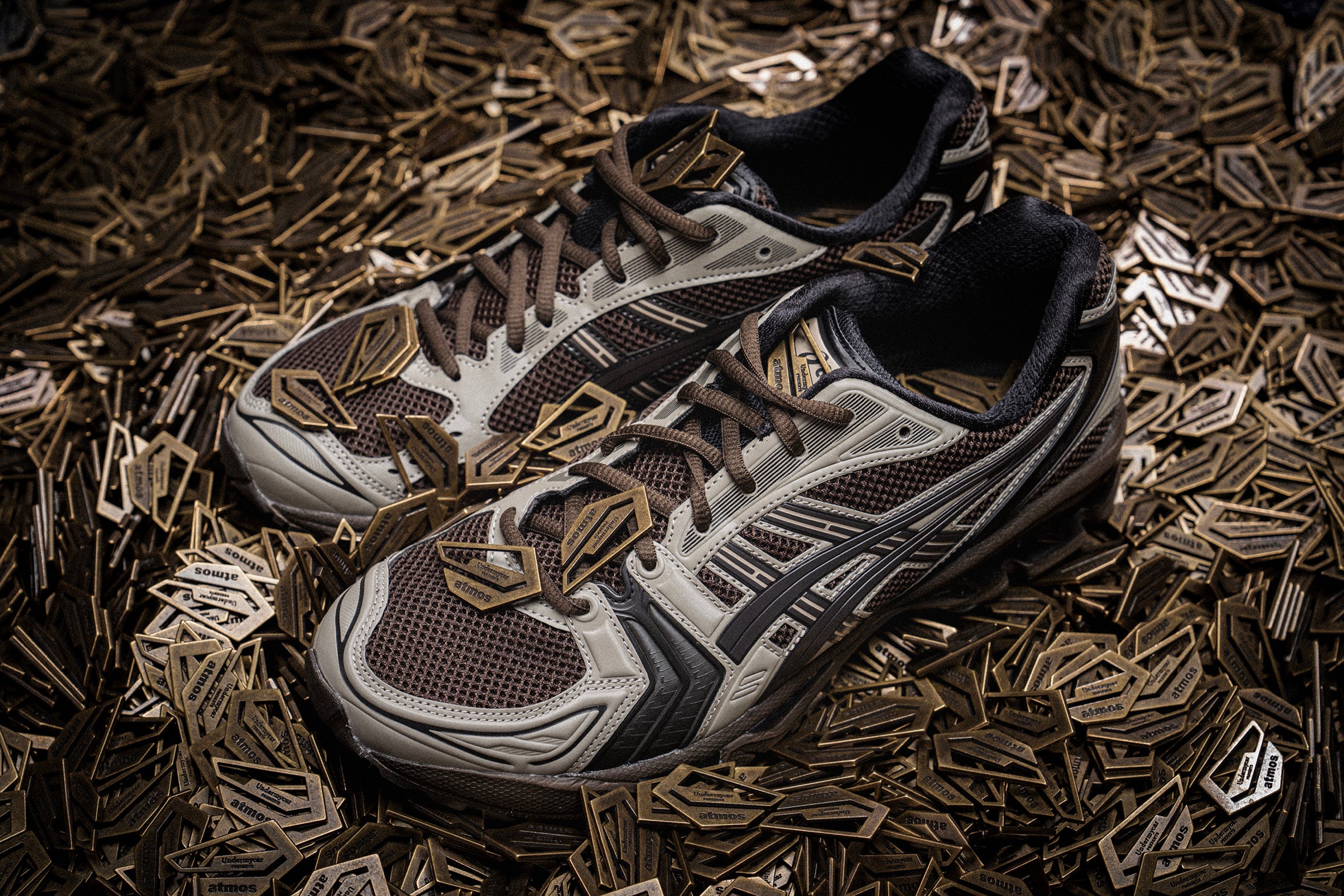 ASICSatmosɂʒfɁA؍̐ViCsuhłuUndermycarvT[hp[eB[Ɍ}R{[VACeuGEL-KAYANO 14vo