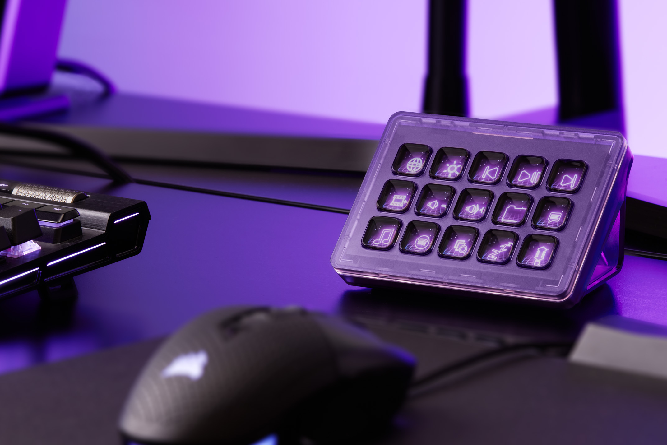 ElgatõV[gJbgL[{[huStream Deck MK.2v̐VFAg~bNp[vAmazonŐʌ̔I