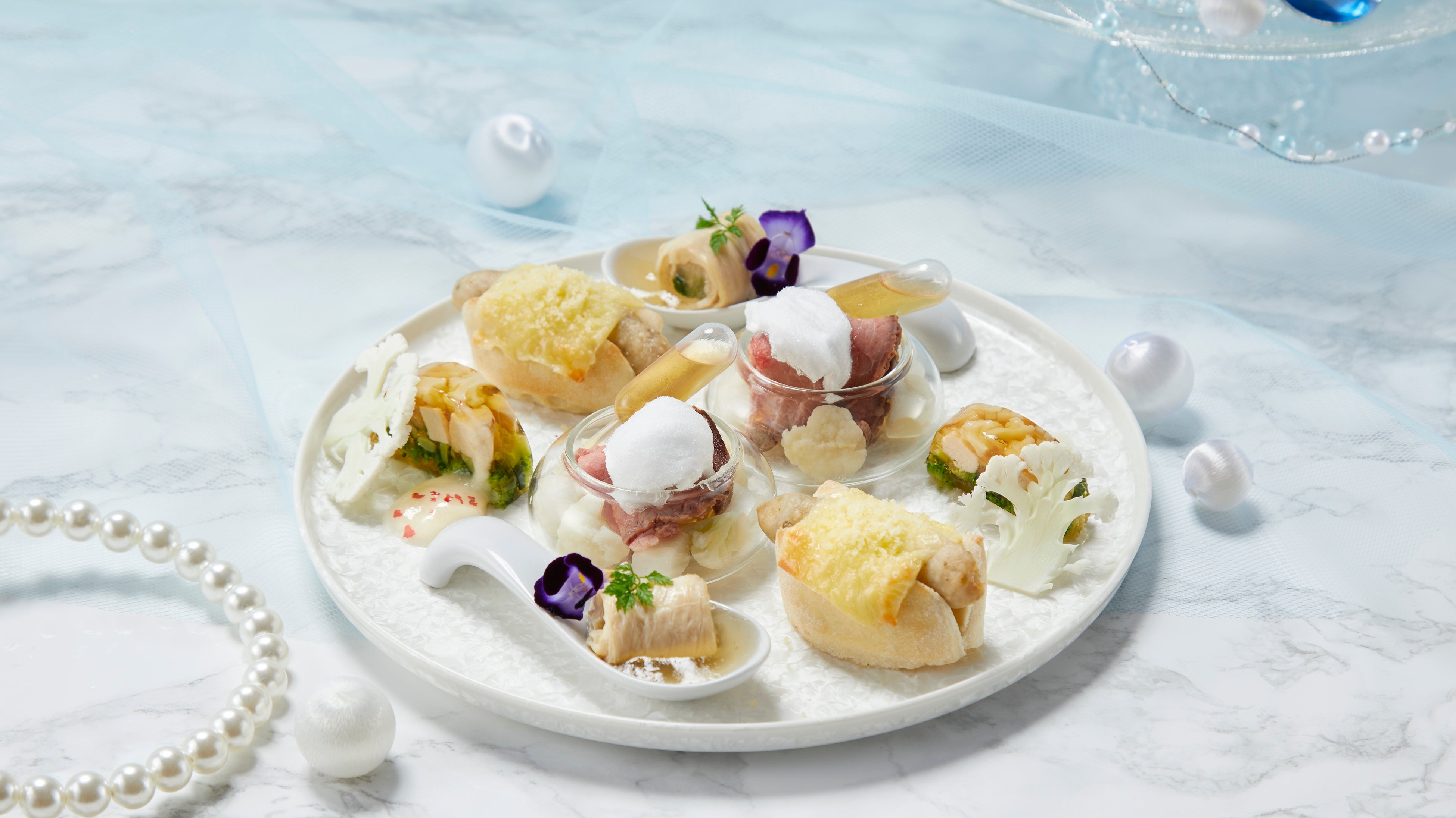 yzvXzez␢EƓ~ʂC~l[V̋P\uSNOW Afternoon Tea Set`Cheese & White chocolate`v̔