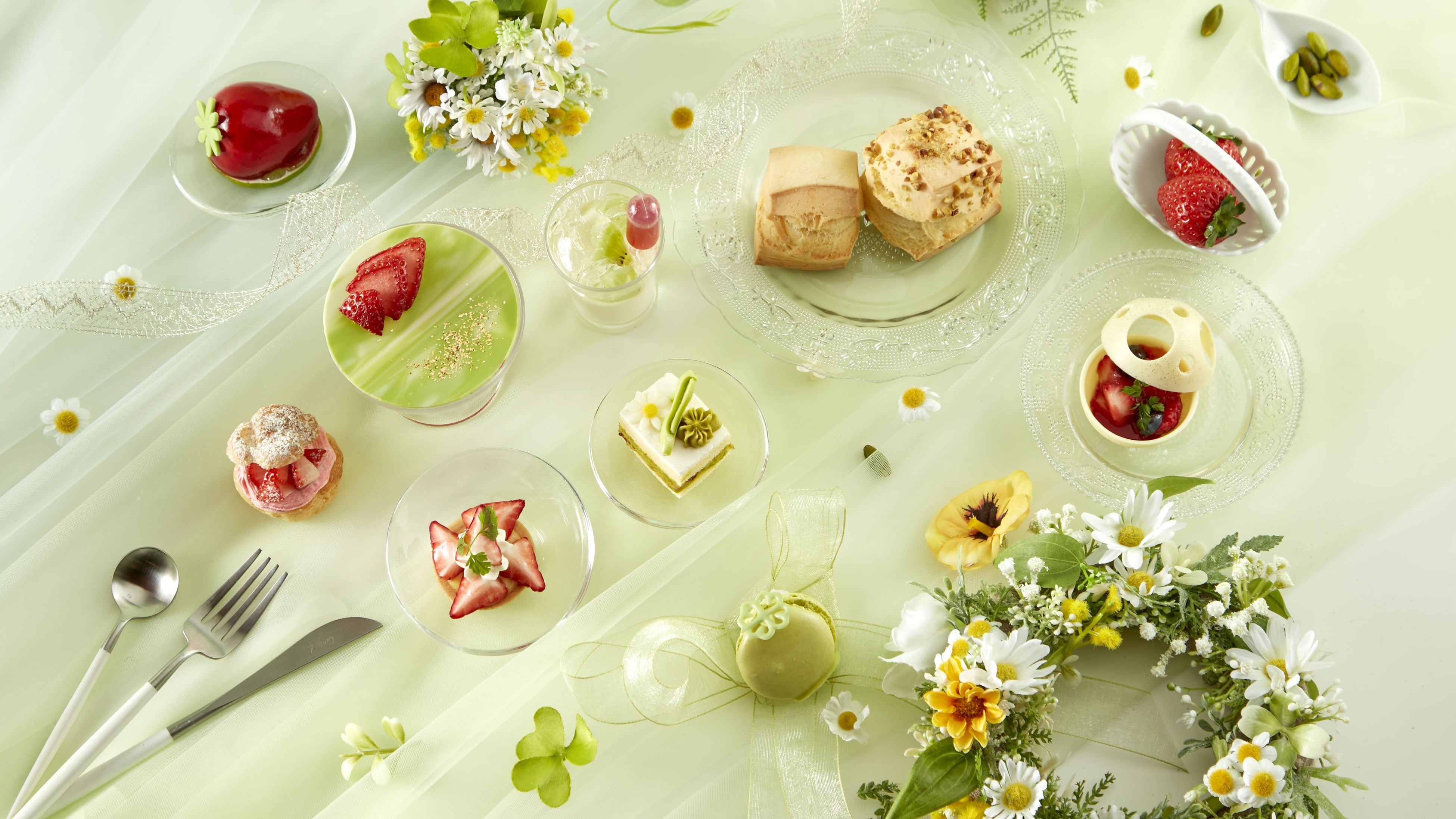 yVhvXzez{̂ґɎgpt̖Ky߂At^k[eB[uStrawberry Afternoon Tea `Spring Garden`v̔