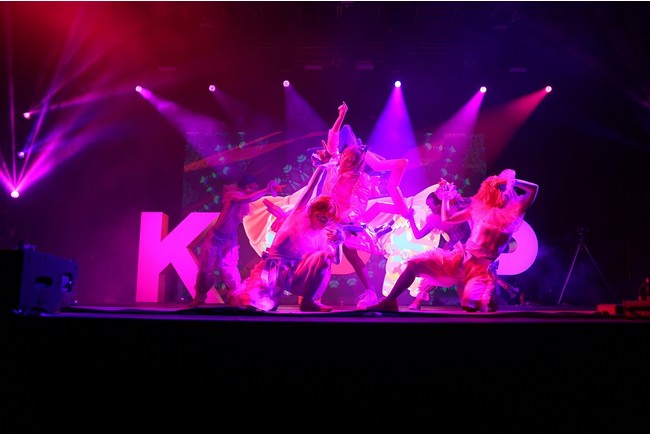 きゃりーぱみゅぱみゅが、世界最大規模の音楽フェス「コーチェラ」に出演！“踊るNFT”を従えGOBI STAGEのトリを飾り、日米でTwitterトレンド入り！